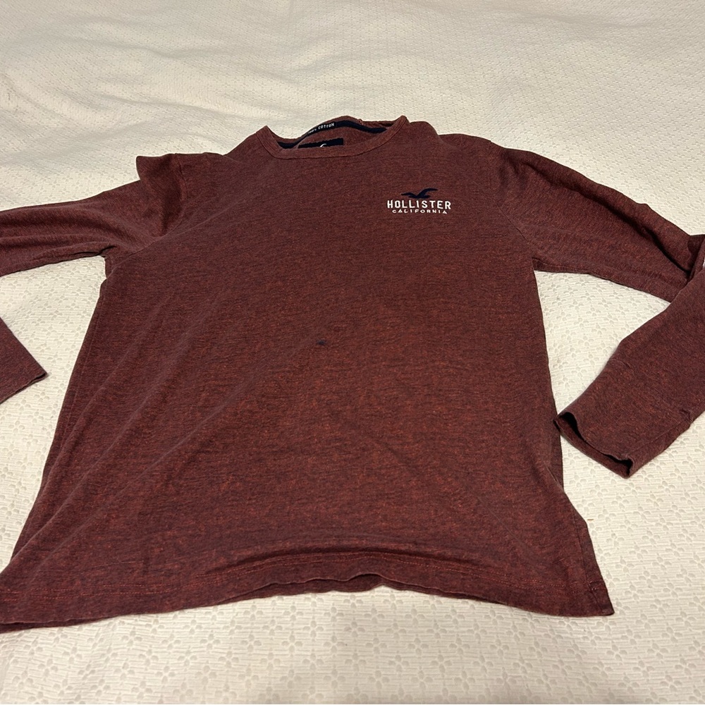 Men’s small Hollister long sleeve tee